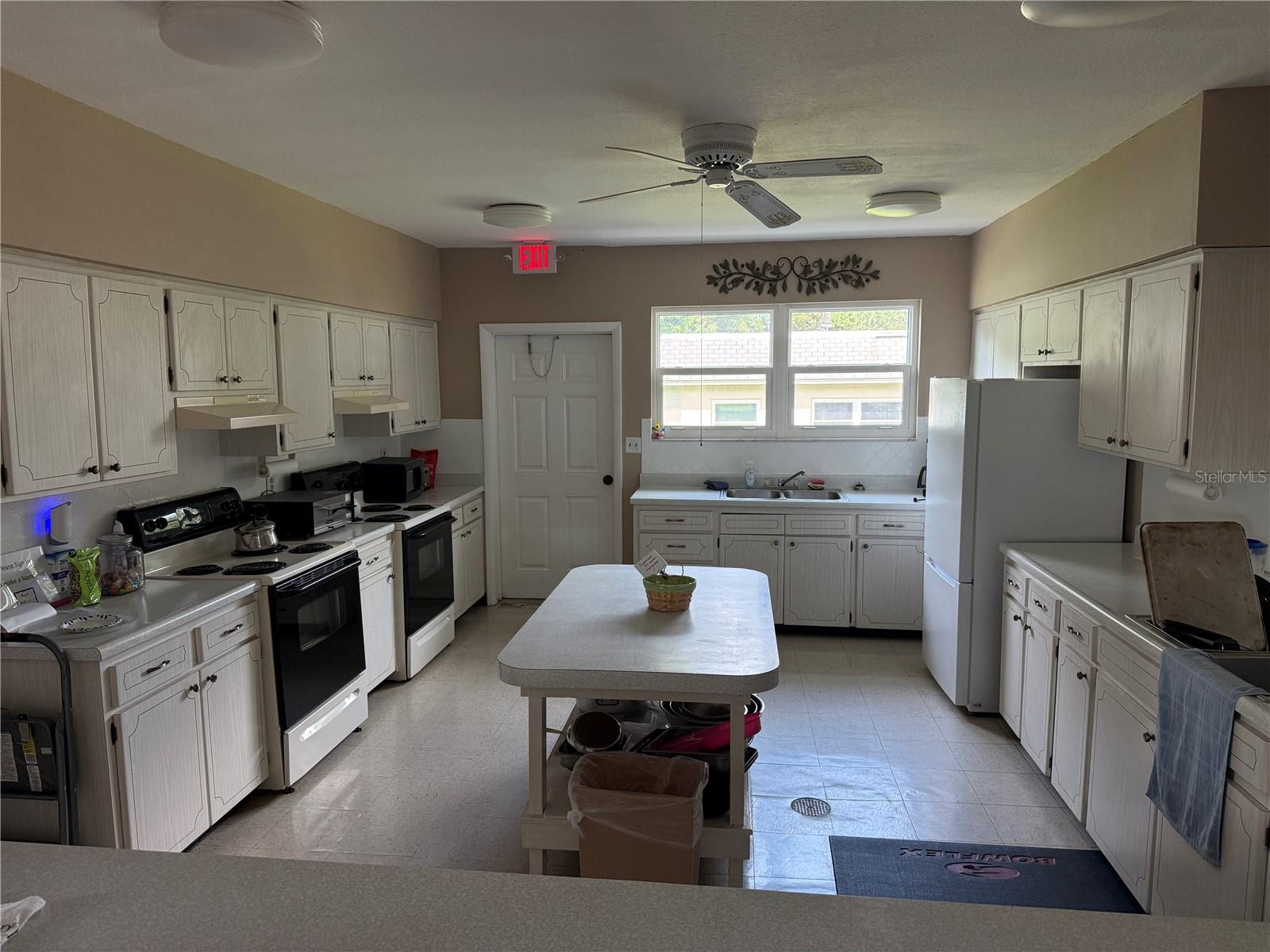 1411 NORMANDY PARK DRIVE, #4, Clearwater, FL 33756