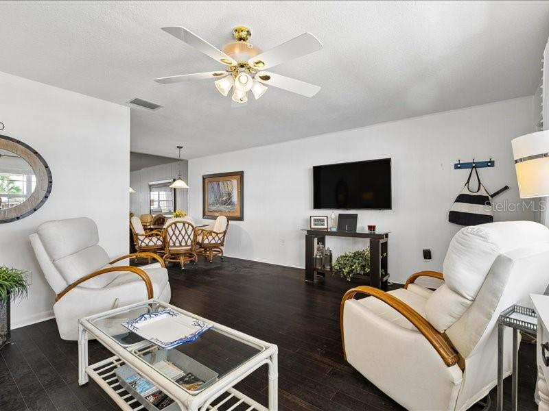 650 PINELLAS POINT DRIVE S, #240, St Petersburg, FL 33705