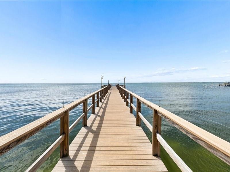 650 PINELLAS POINT DRIVE S, #240, St Petersburg, FL 33705
