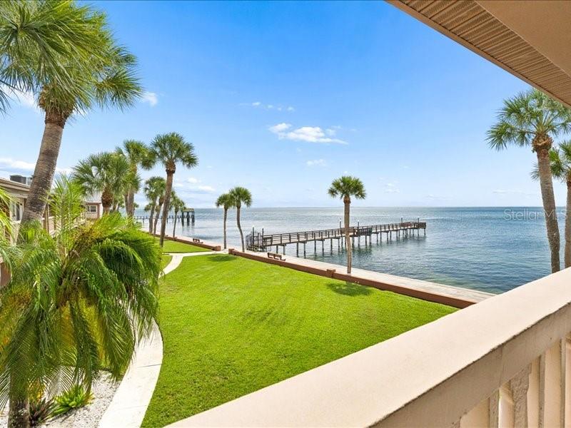 650 PINELLAS POINT DRIVE S, #240, St Petersburg, FL 33705