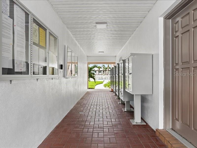 650 PINELLAS POINT DRIVE S, #240, St Petersburg, FL 33705