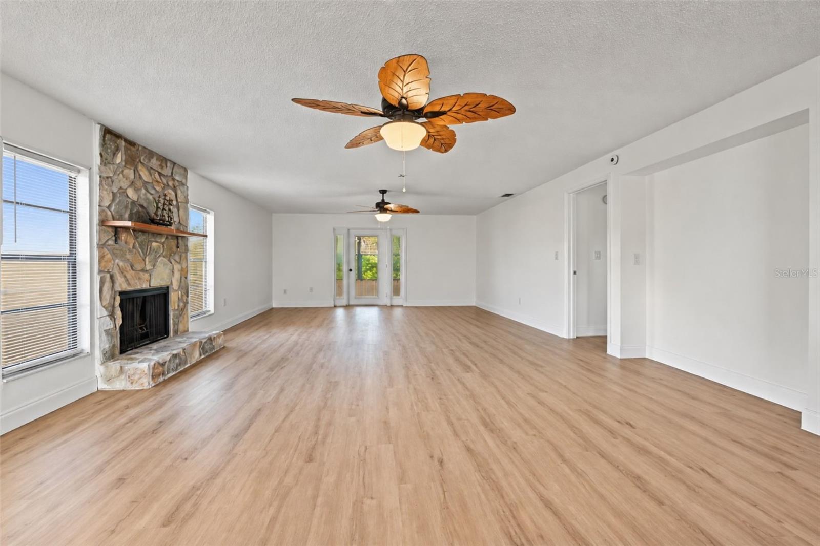 9930 EAGLES POINT CIRCLE, #1, Port Richey, FL 34668