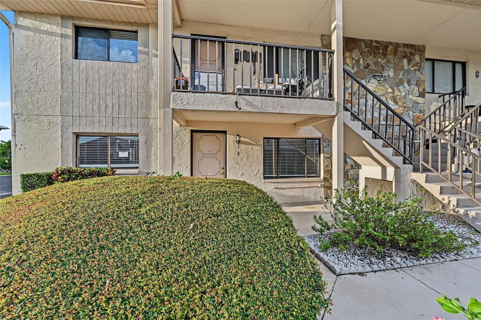 9930 EAGLES POINT CIRCLE, #1, Port Richey, FL 34668