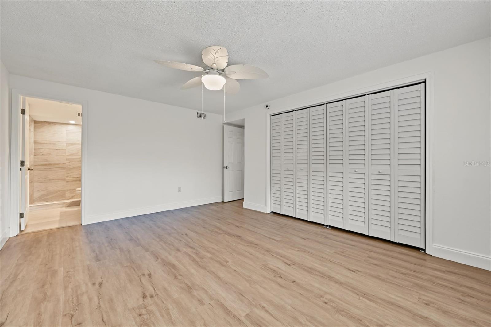 9930 EAGLES POINT CIRCLE, #1, Port Richey, FL 34668