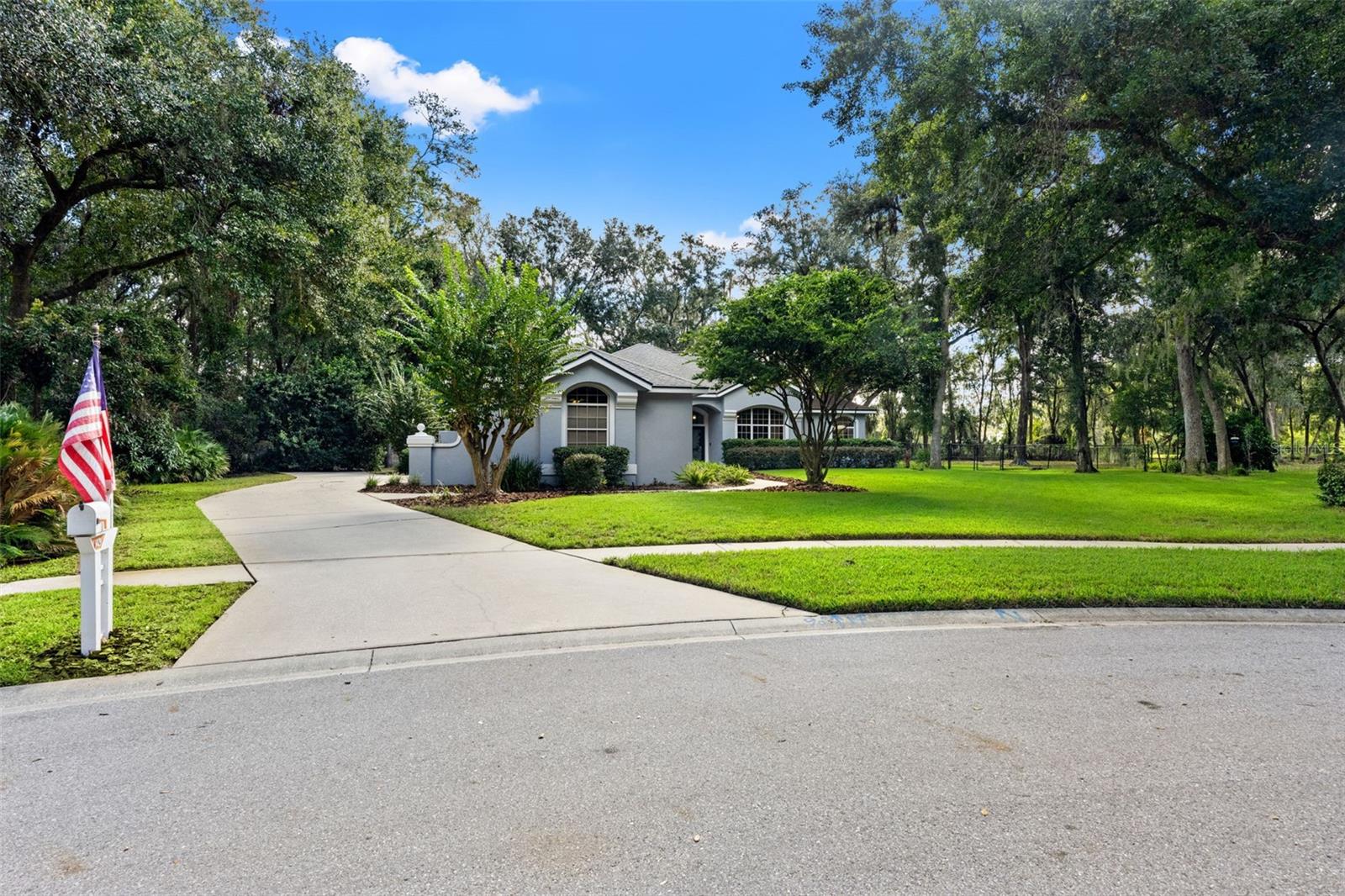 6029 HAMMOCK HILL AVENUE, Lithia, FL 33547