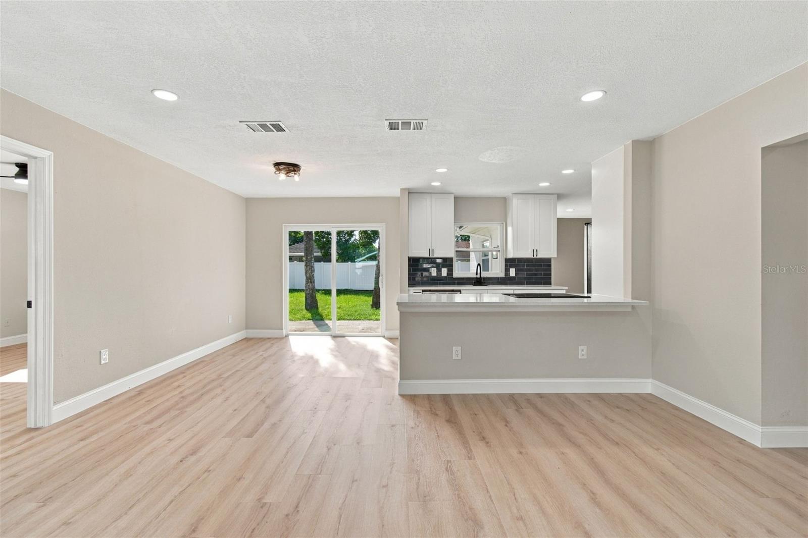 13918 BRIARDALE LANE, Tampa, FL 33618