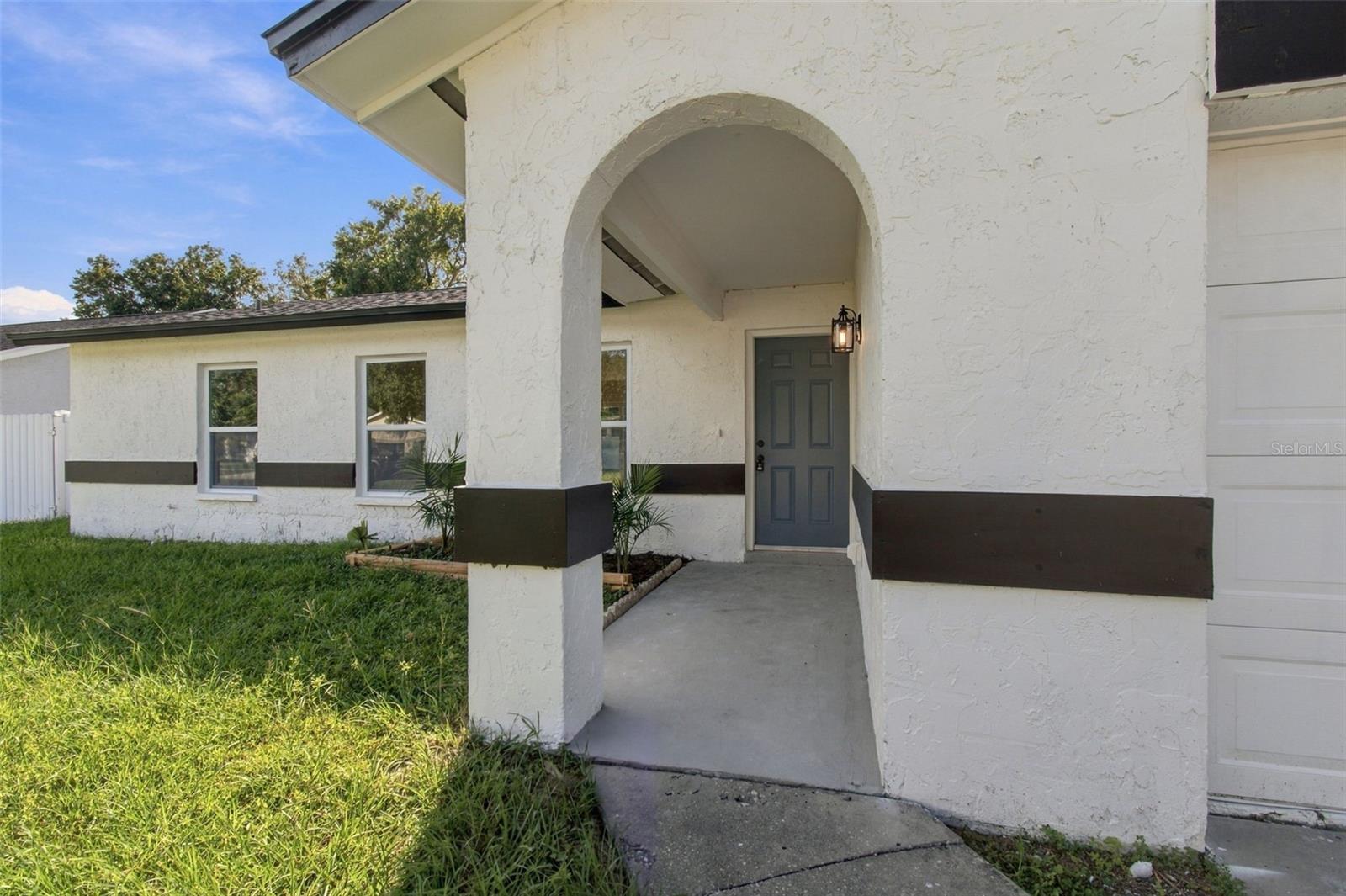 13918 BRIARDALE LANE, Tampa, FL 33618