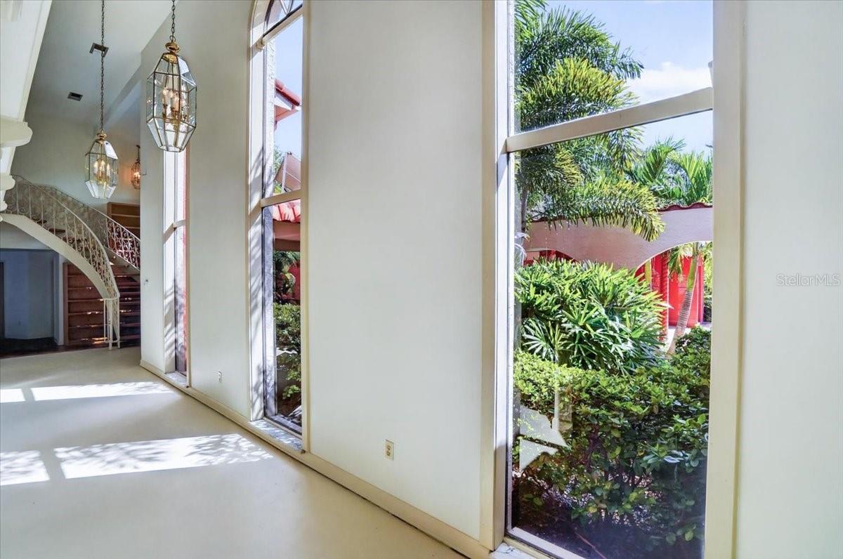 2278 KINGS POINT DRIVE, Largo, FL 33774