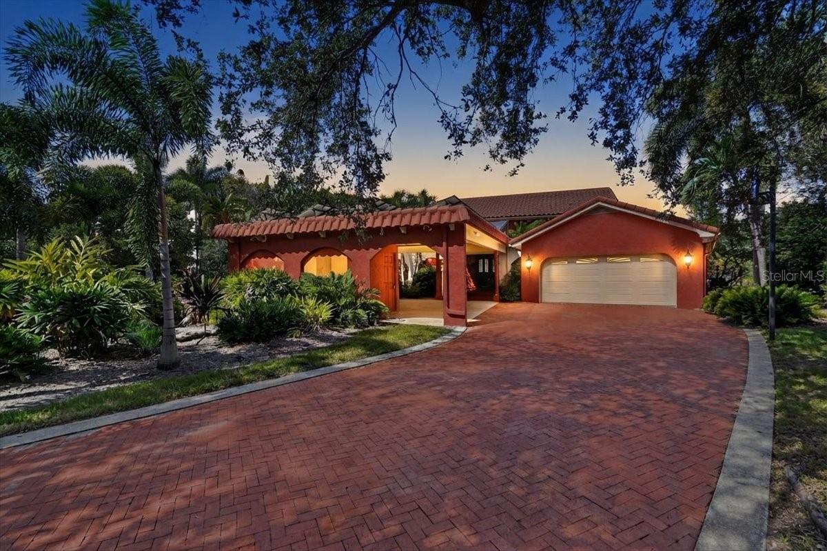 2278 KINGS POINT DRIVE, Largo, FL 33774