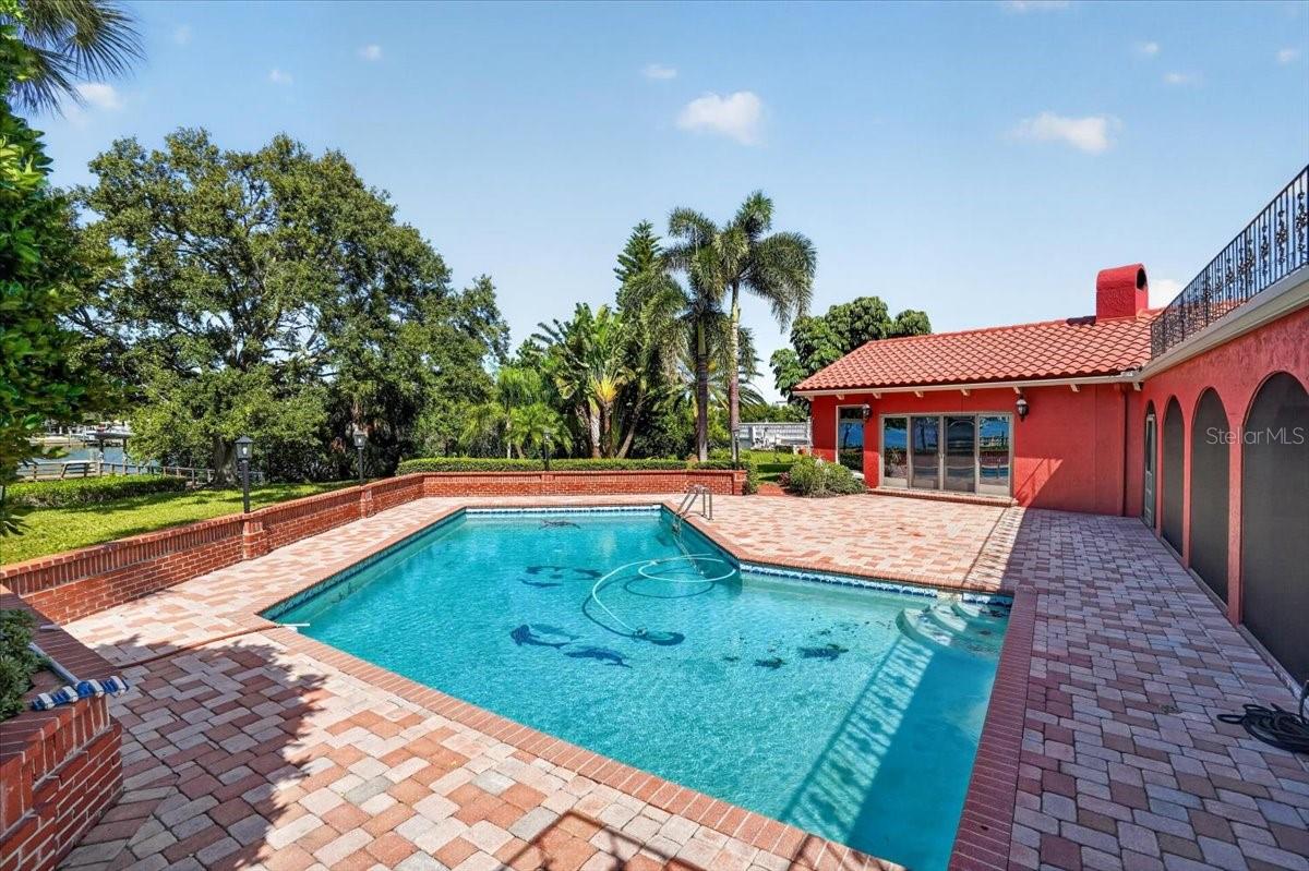 2278 KINGS POINT DRIVE, Largo, FL 33774