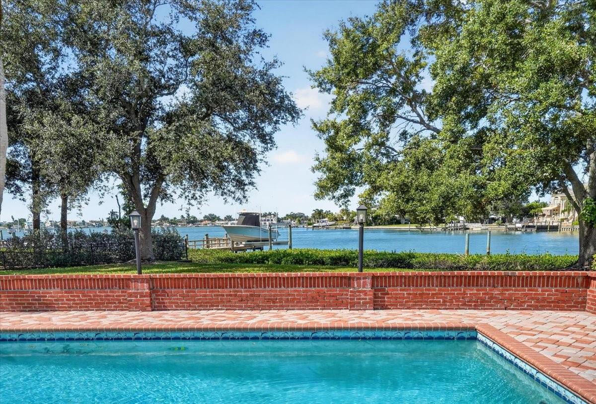2278 KINGS POINT DRIVE, Largo, FL 33774