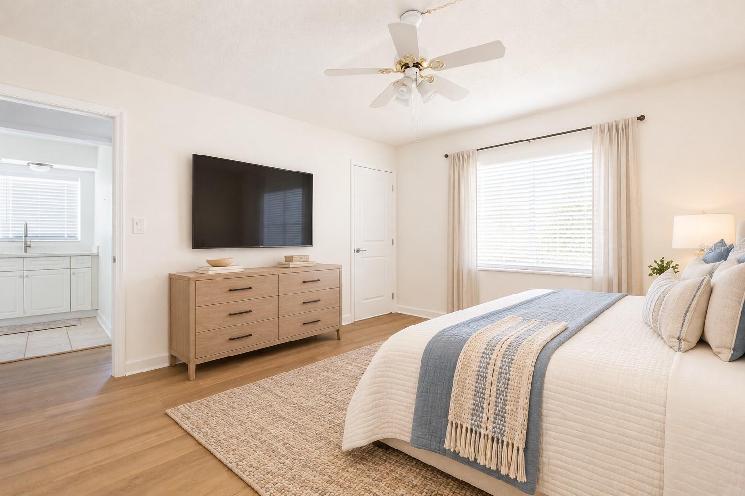 Virtualy Staged - Bedroom