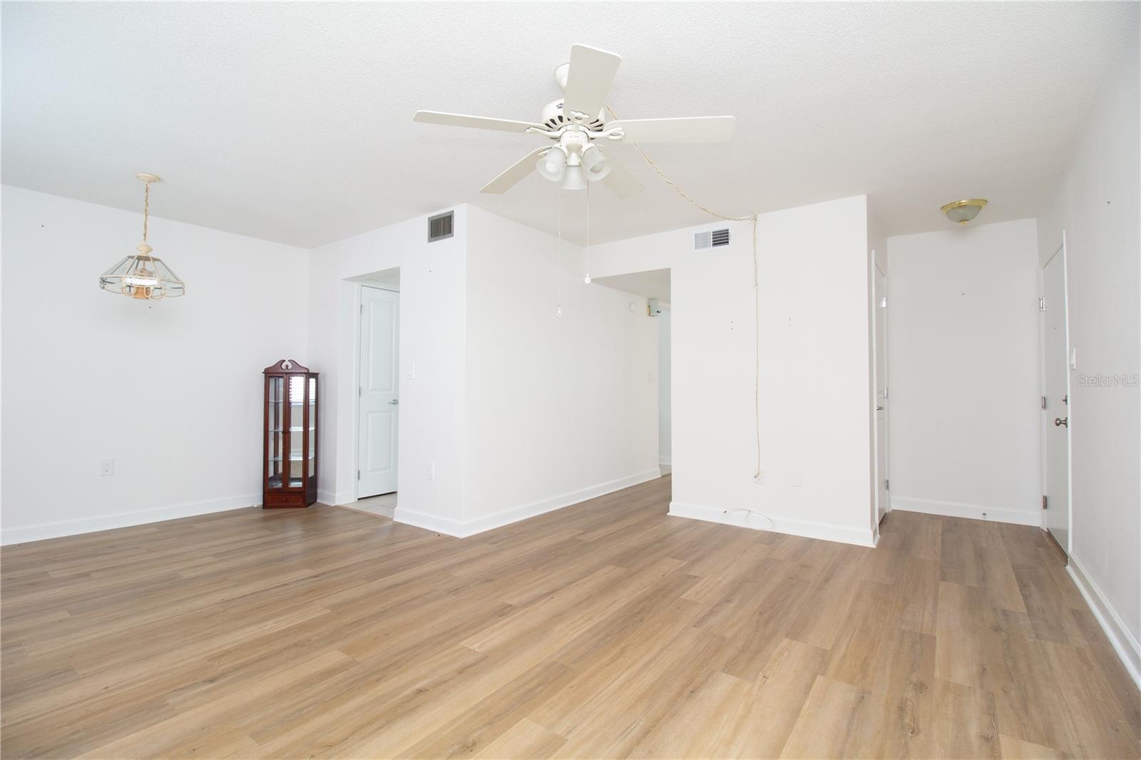 Living room dinning and entrance door