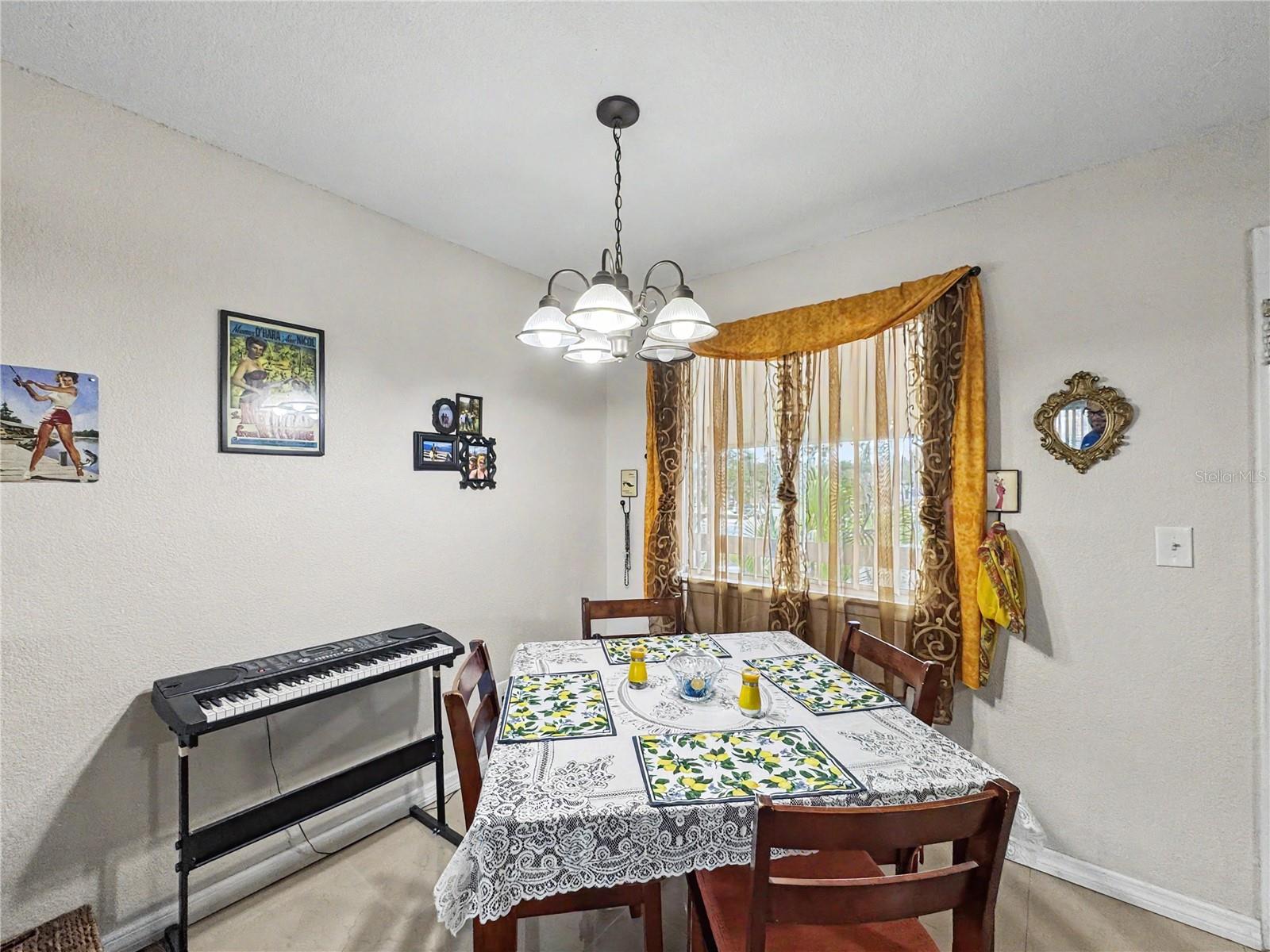 6328 NEWTOWN CIRCLE, #B4, Tampa, FL 33615