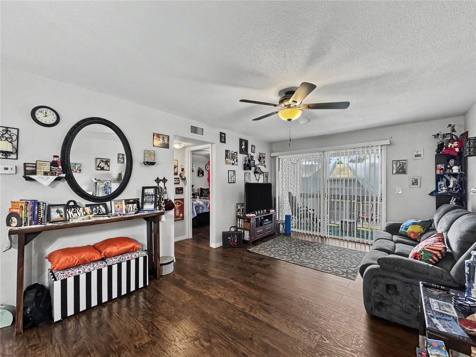 6328 NEWTOWN CIRCLE, #B4, Tampa, FL 33615