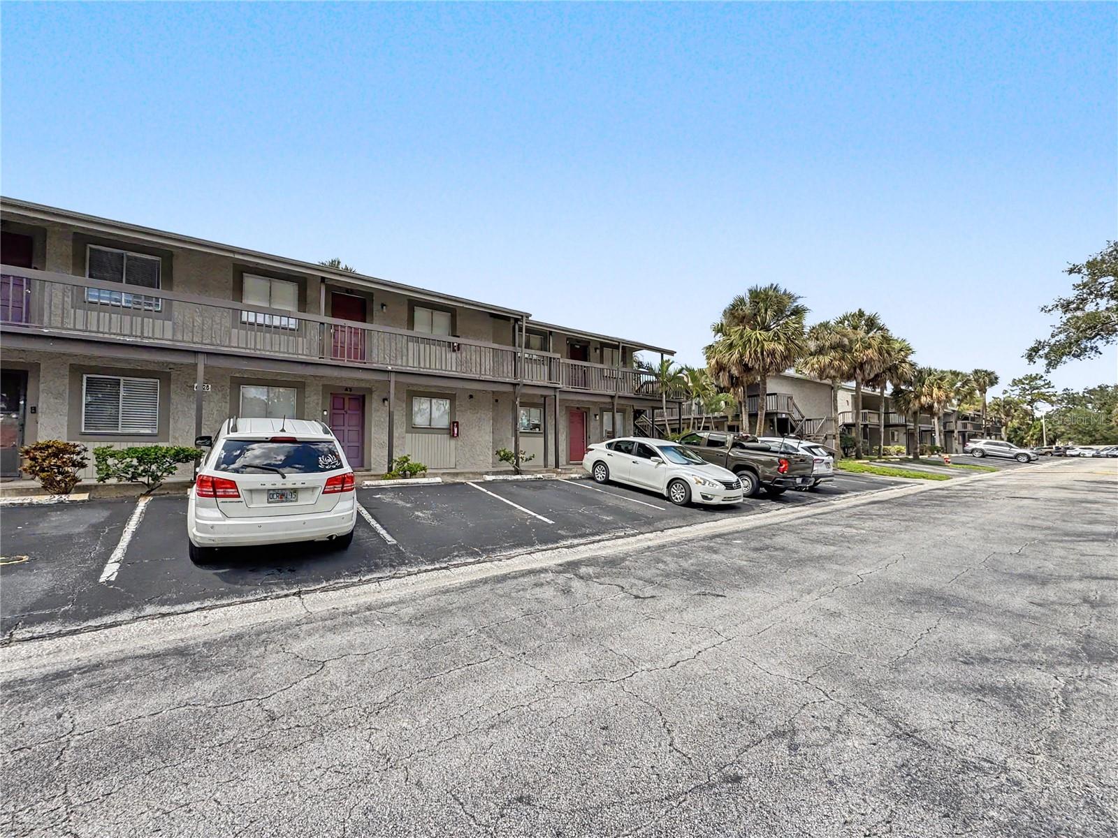 6328 NEWTOWN CIRCLE, #B4, Tampa, FL 33615 6328 NEWTOWN CIRCLE, #B4, Tampa, FL 33615