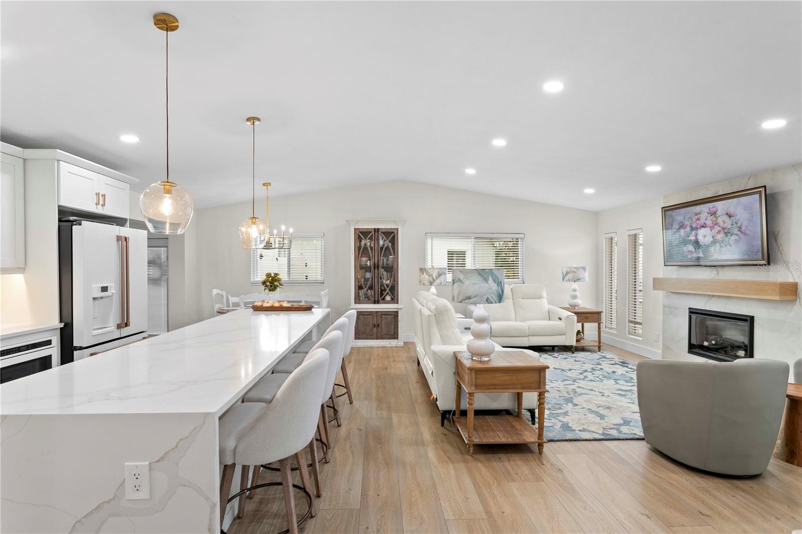 6947 S SHORE DRIVE, South Pasadena, FL 33707