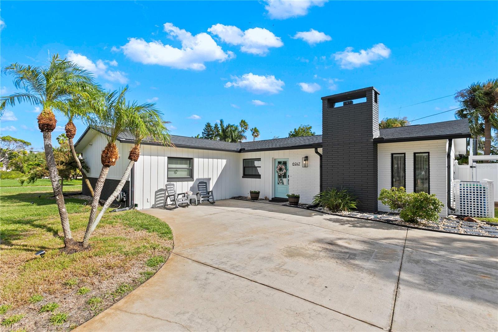 6947 S SHORE DRIVE, South Pasadena, FL 33707