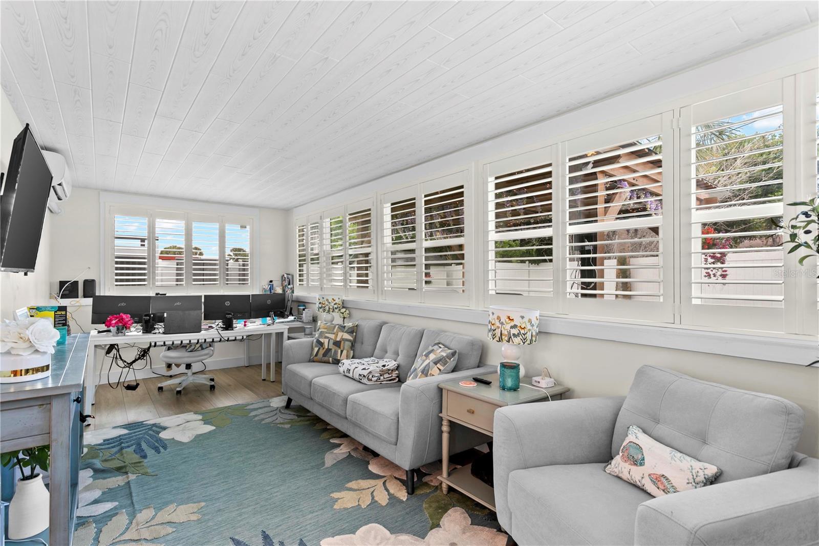 6947 S SHORE DRIVE, South Pasadena, FL 33707