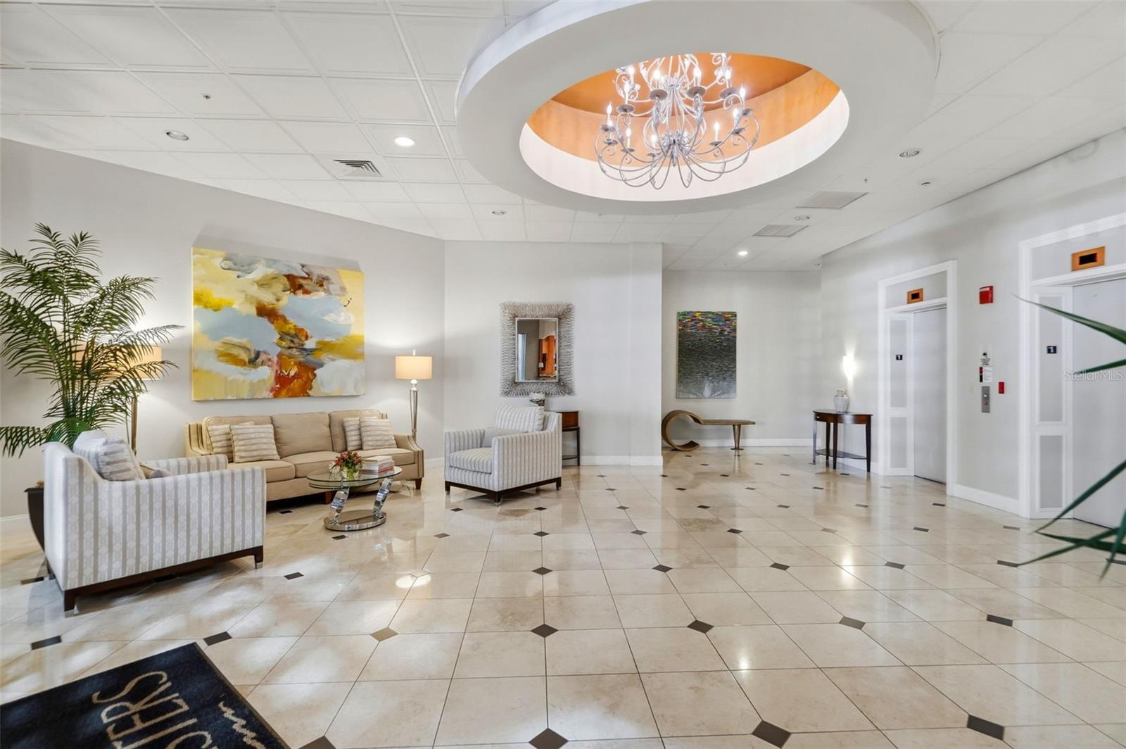 288 BEACH DRIVE NE, #10B, St Petersburg, FL 33701