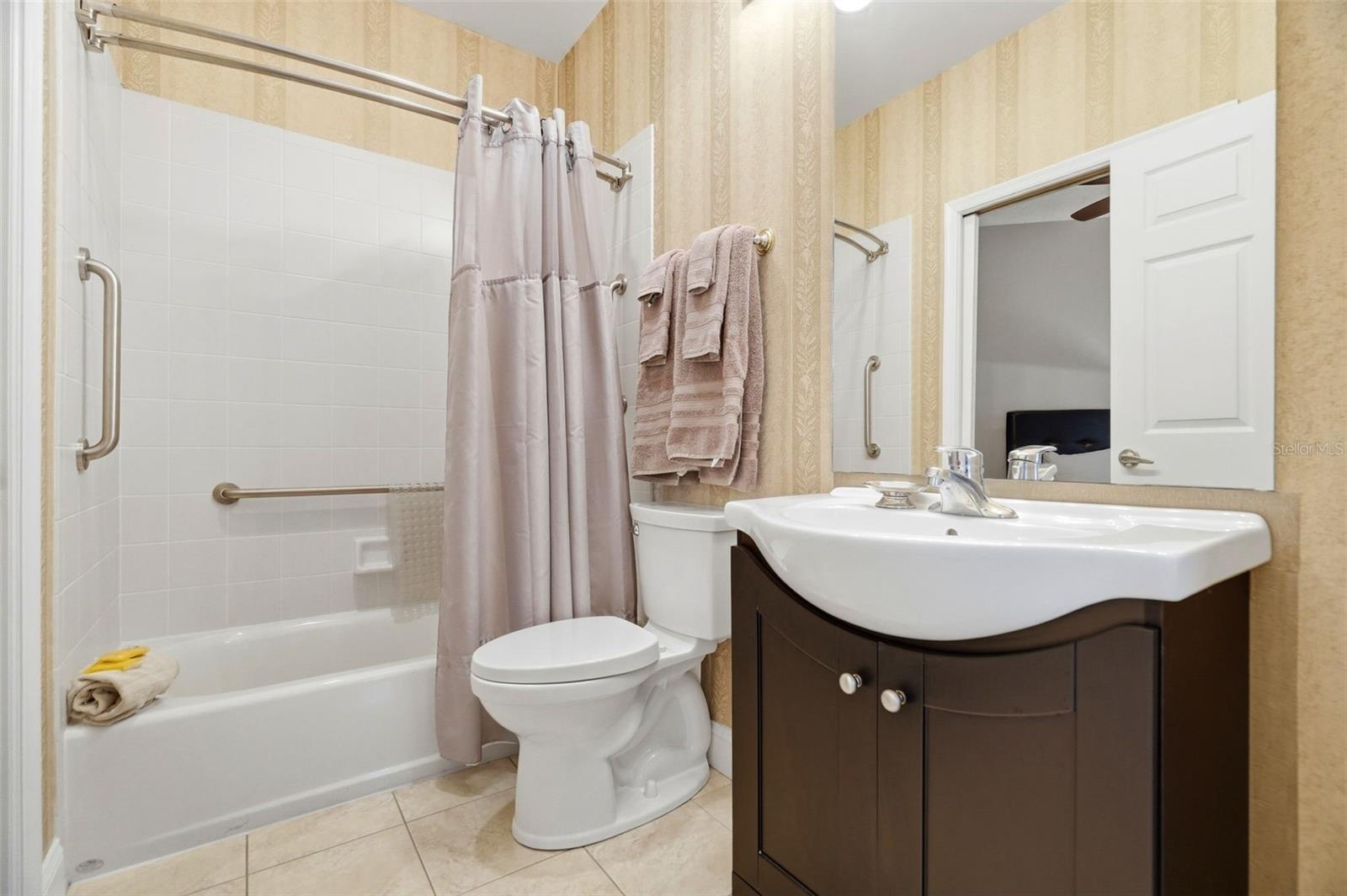 288 BEACH DRIVE NE, #10B, St Petersburg, FL 33701