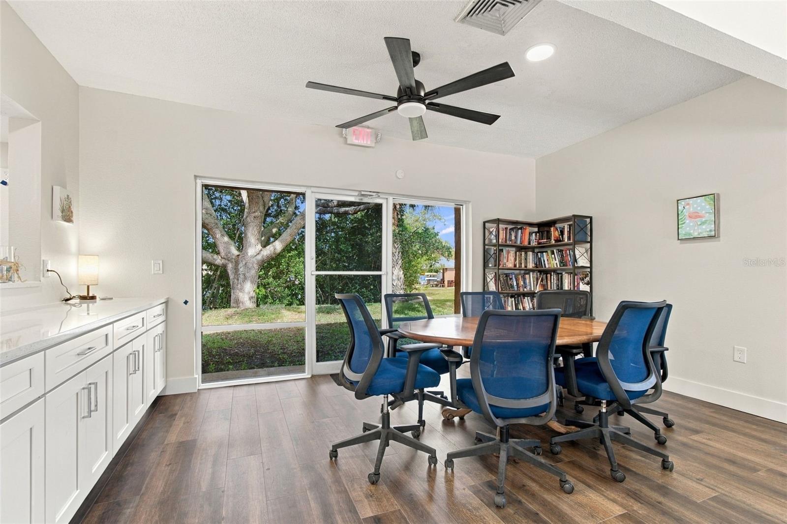 4805 ALT 19, #713, Palm Harbor, FL 34683
