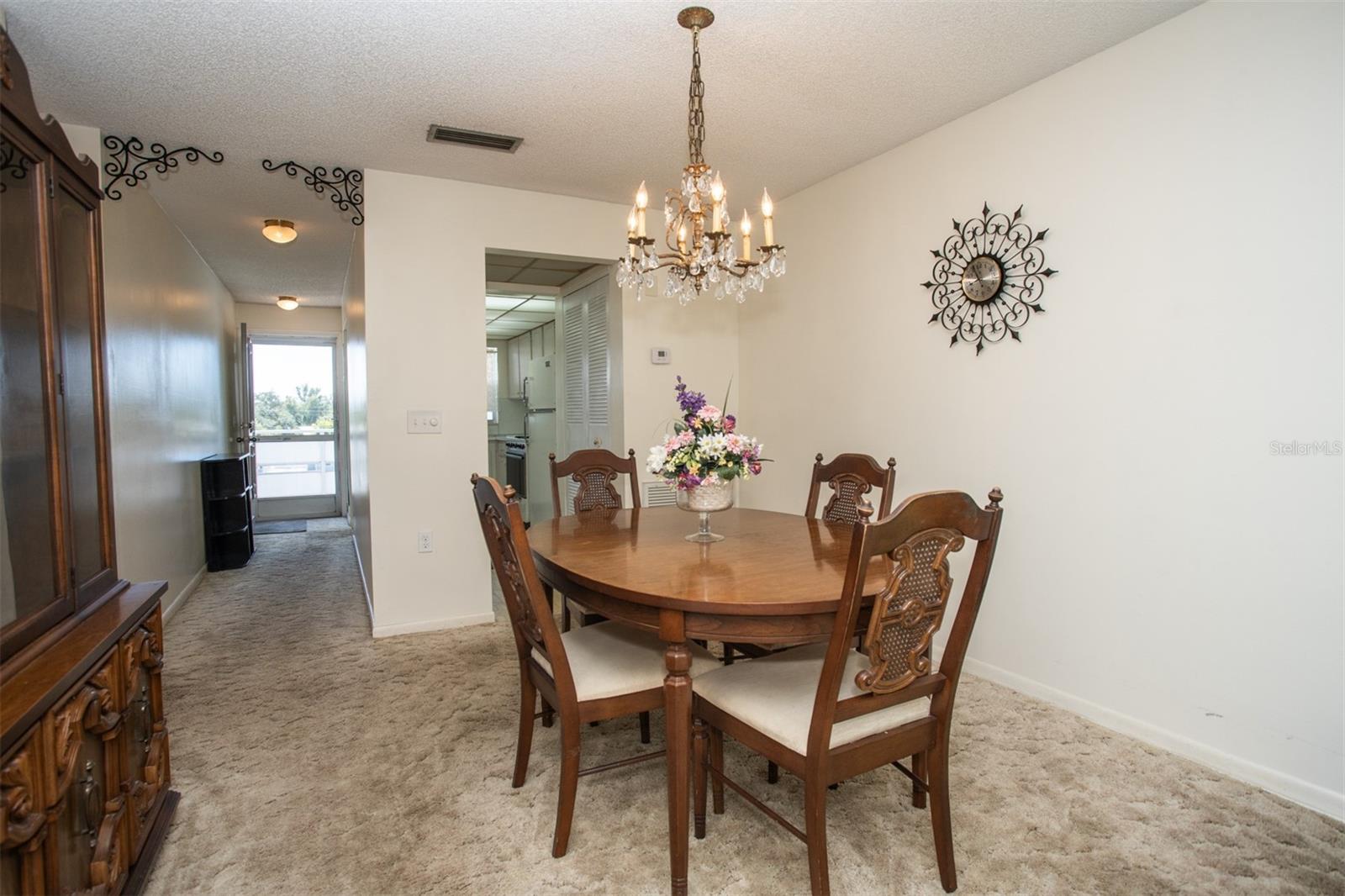 "L"Shaped Dining Room "L"Shaped Dining Room