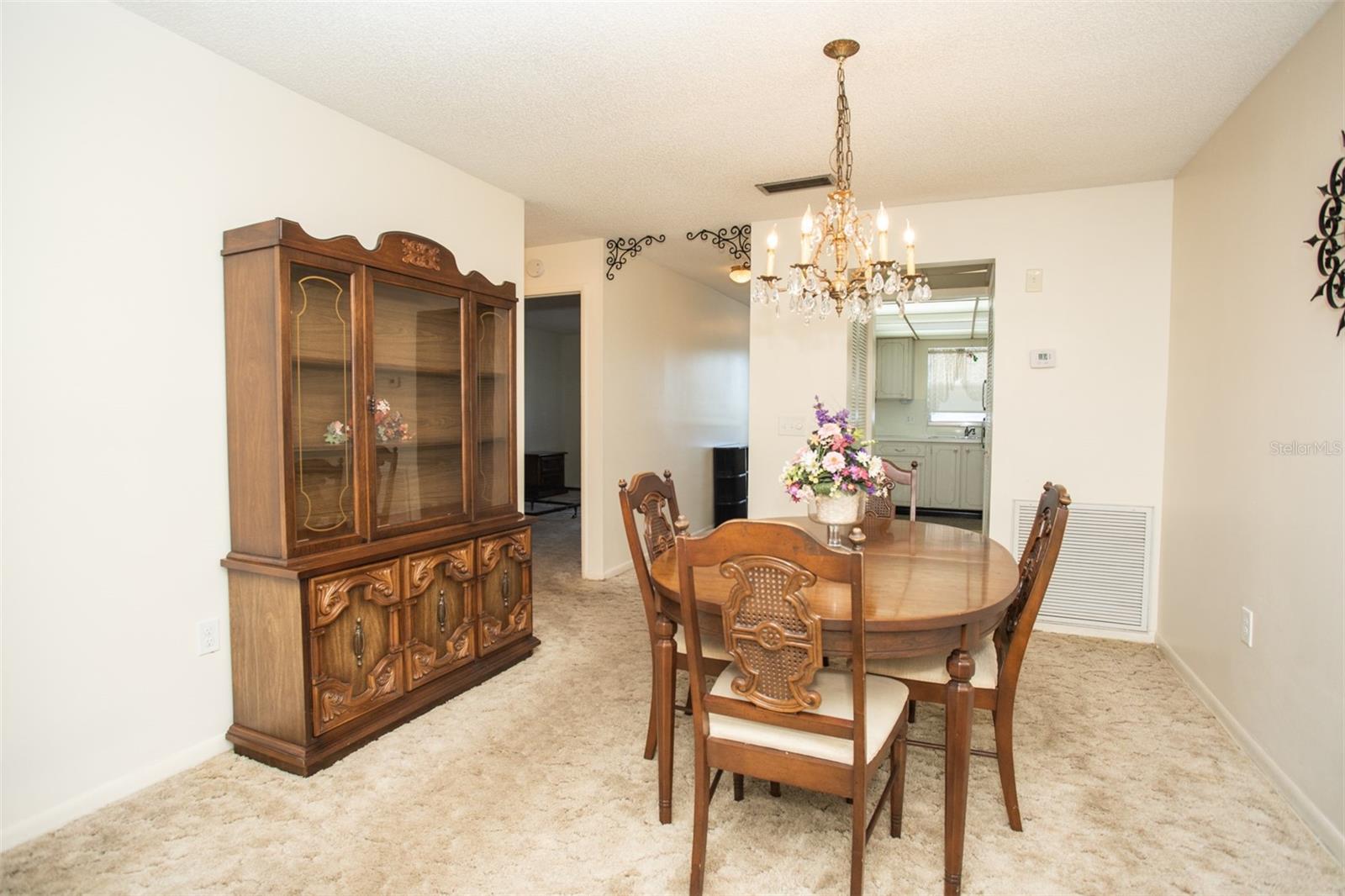 Nice Dining Rm Area! Nice Dining Rm Area!