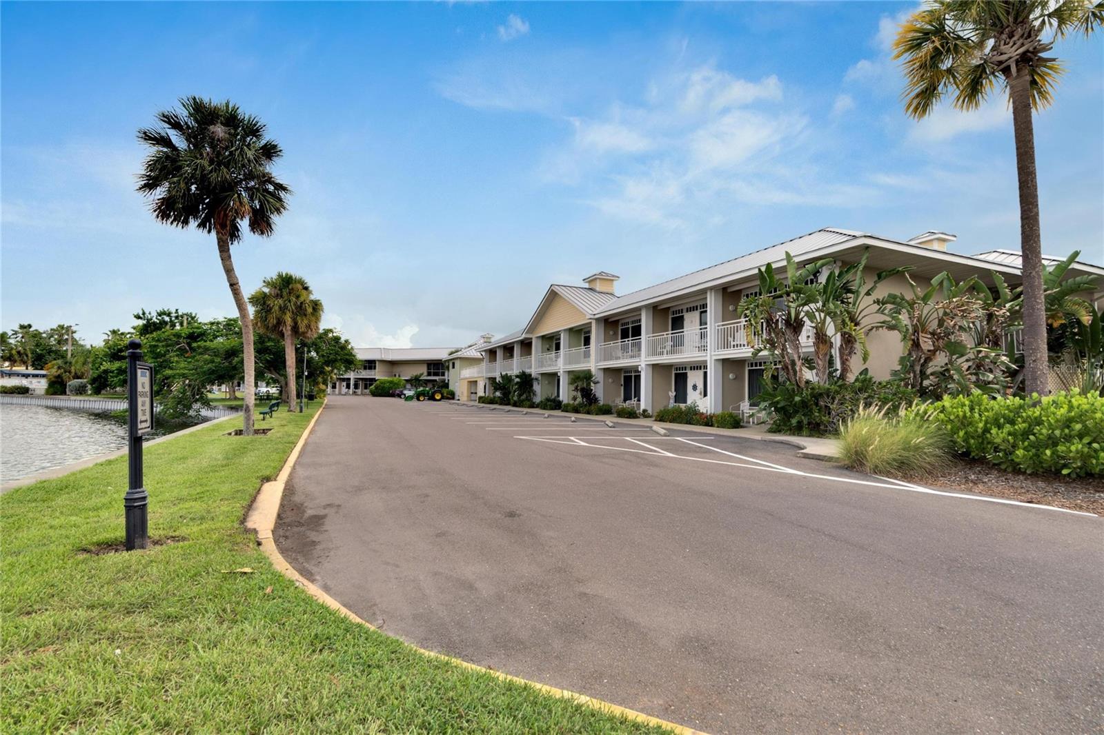 611 DESTINY DRIVE, #216, Ruskin, FL 33570