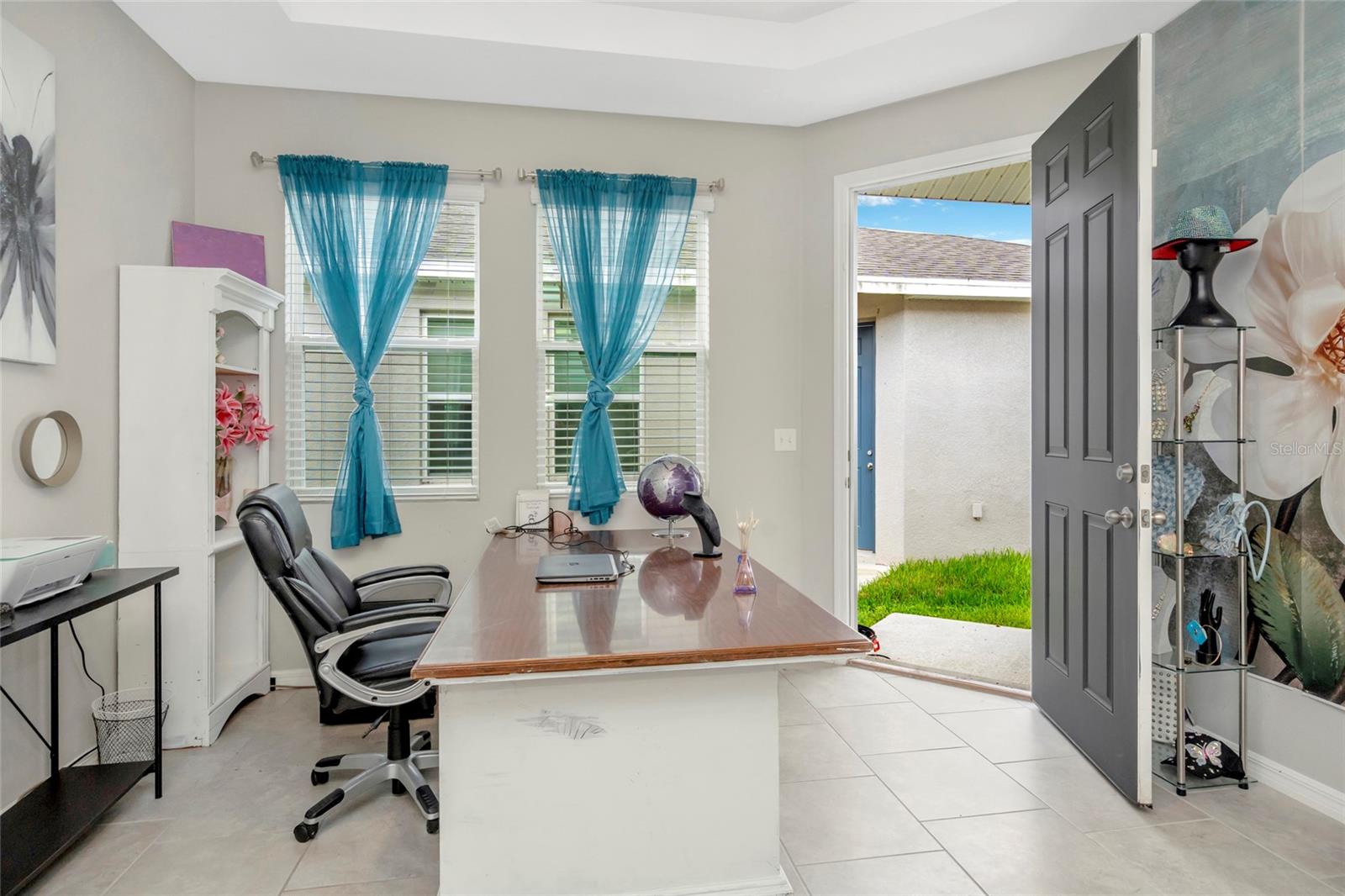 in-law suite w/ private entrance