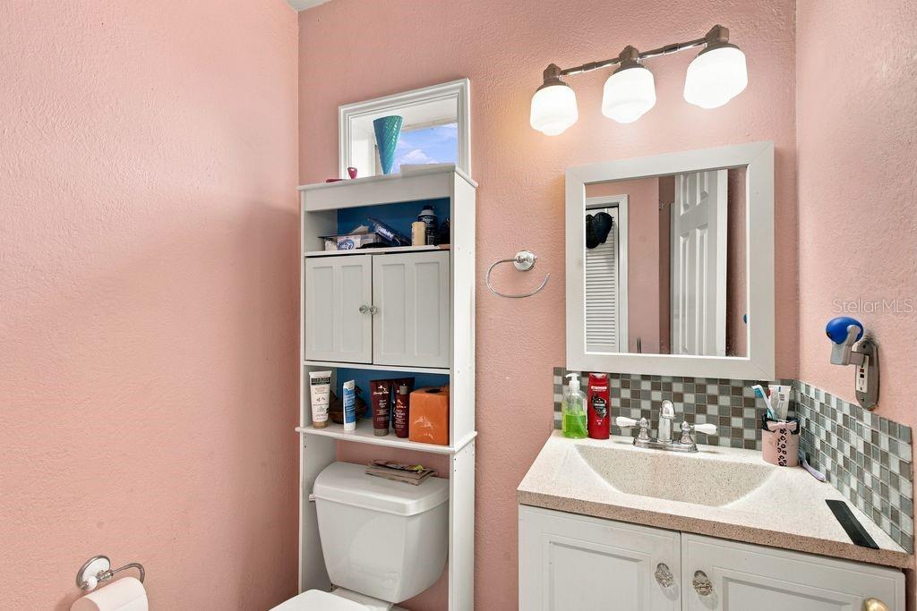 3909 W POWHATAN AVENUE, Tampa, FL 33614