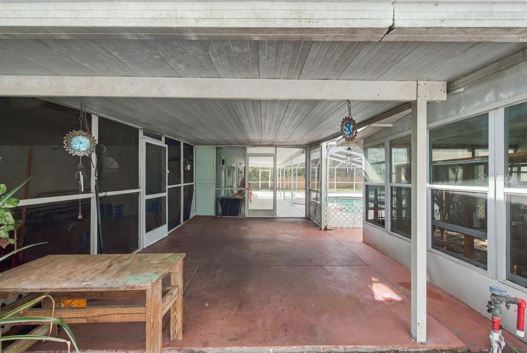 3909 W POWHATAN AVENUE, Tampa, FL 33614