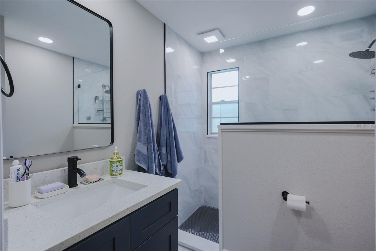 Primary bathroom, upstairs