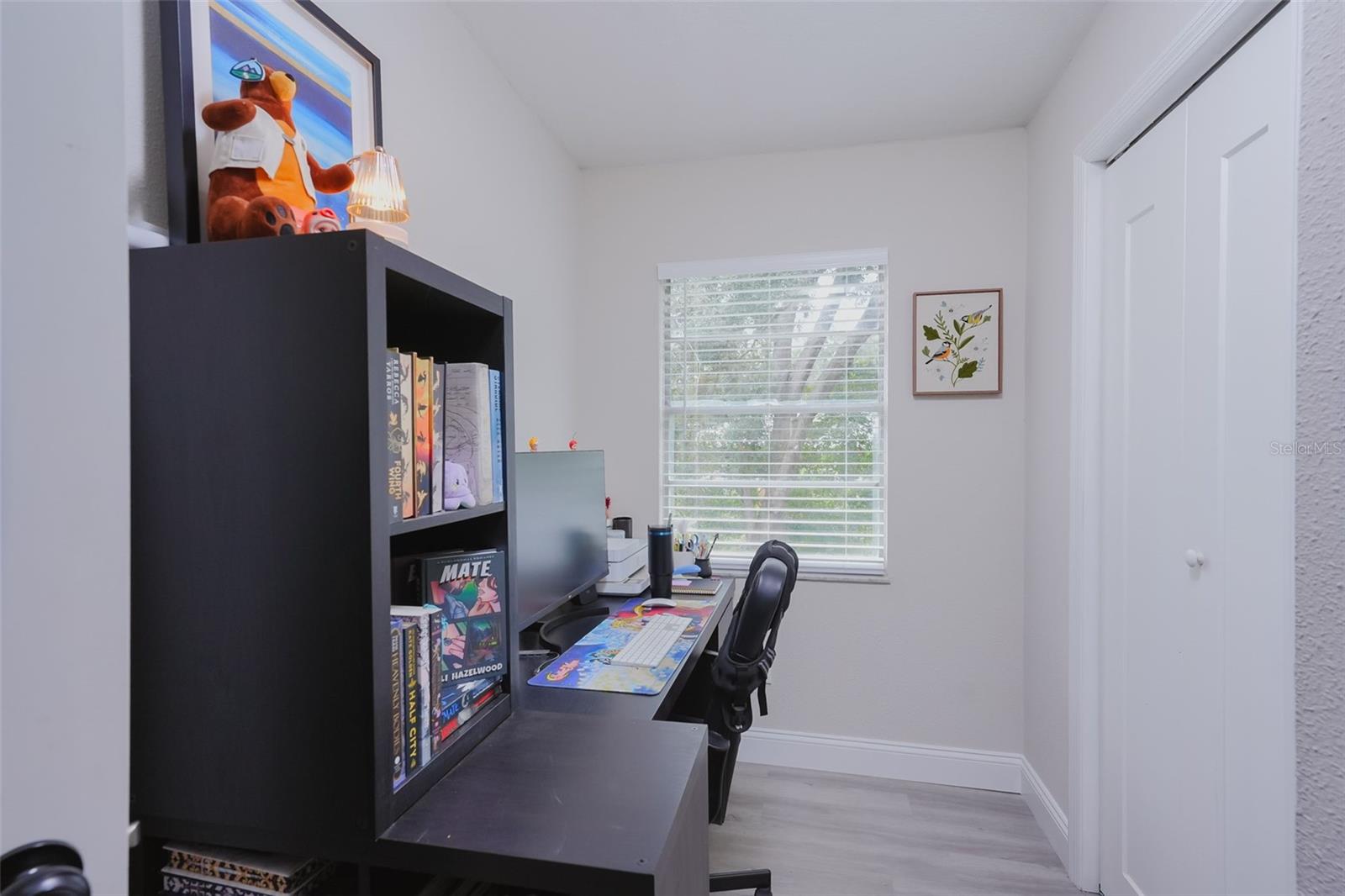 Dressing/private knook primary bed
