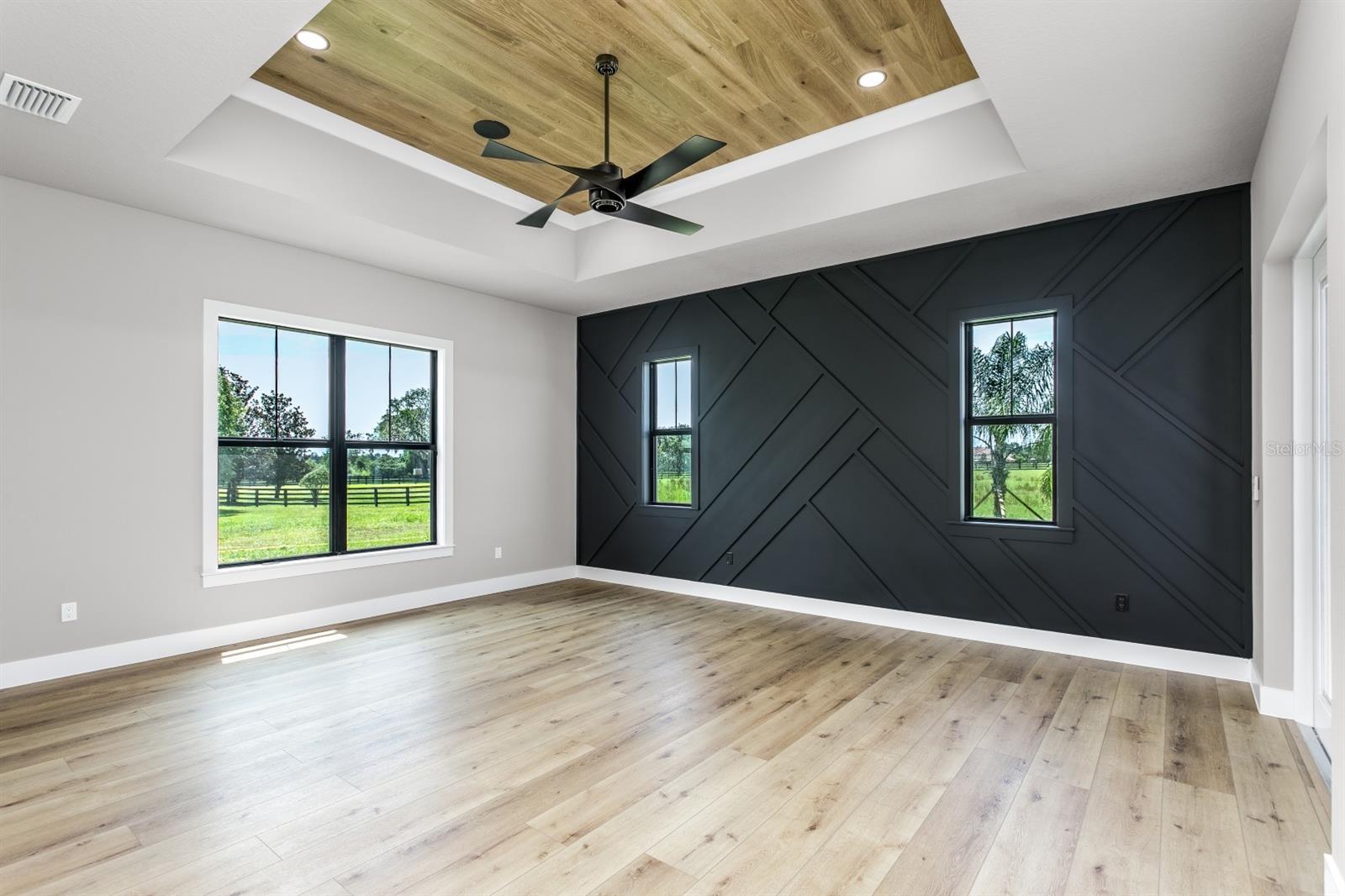 10630 COUNTY ROAD S, Lithia, FL 33547