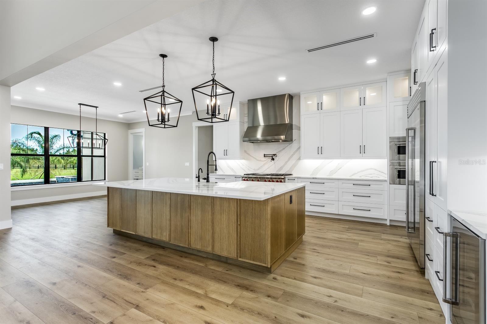 10630 COUNTY ROAD S, Lithia, FL 33547