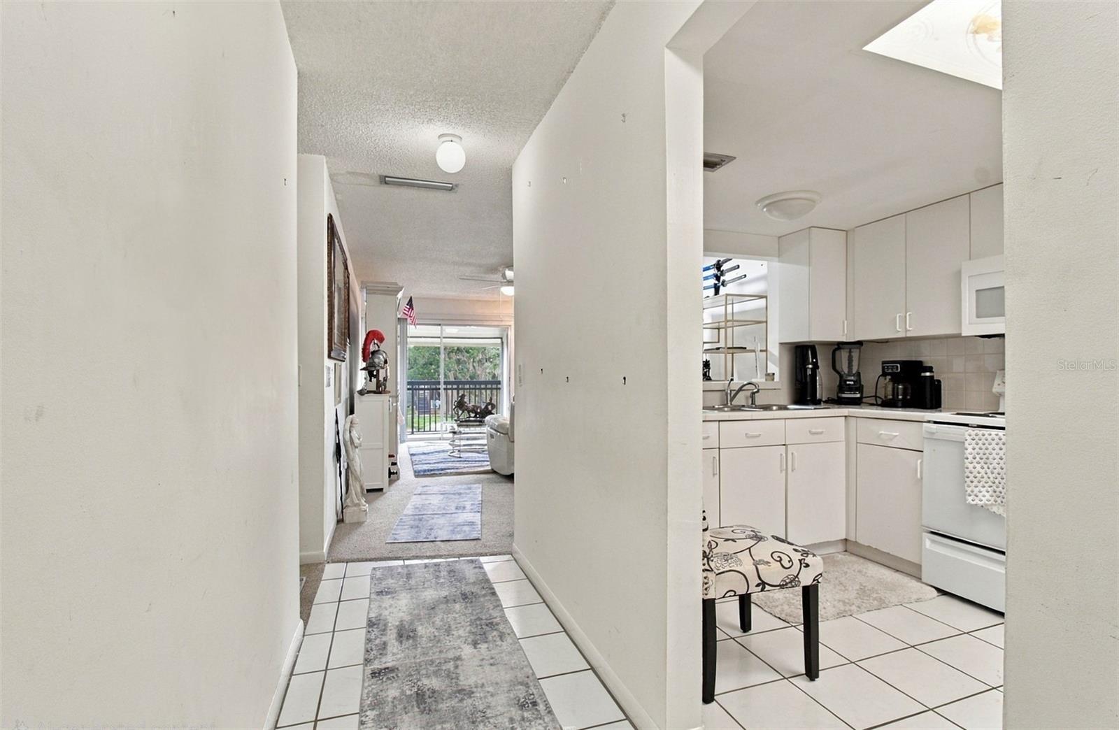 6346 NEWTOWN CIRCLE, #46B4, Tampa, FL 33615