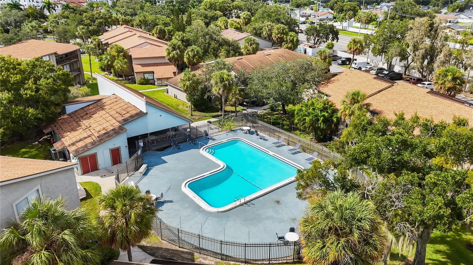 6308 NEWTOWN CIRCLE, #8B5, Tampa, FL 33615