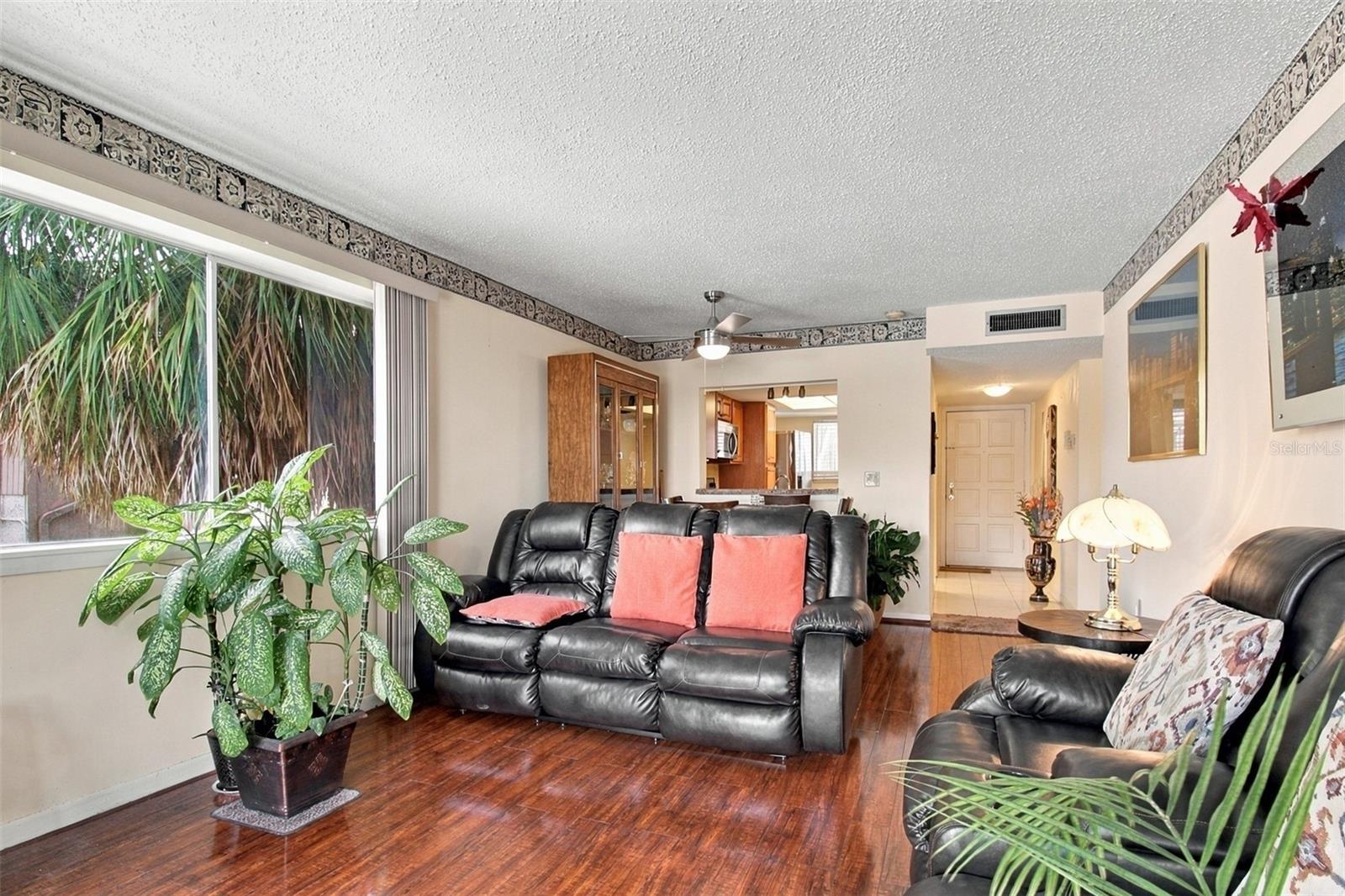 6308 NEWTOWN CIRCLE, #8B5, Tampa, FL 33615