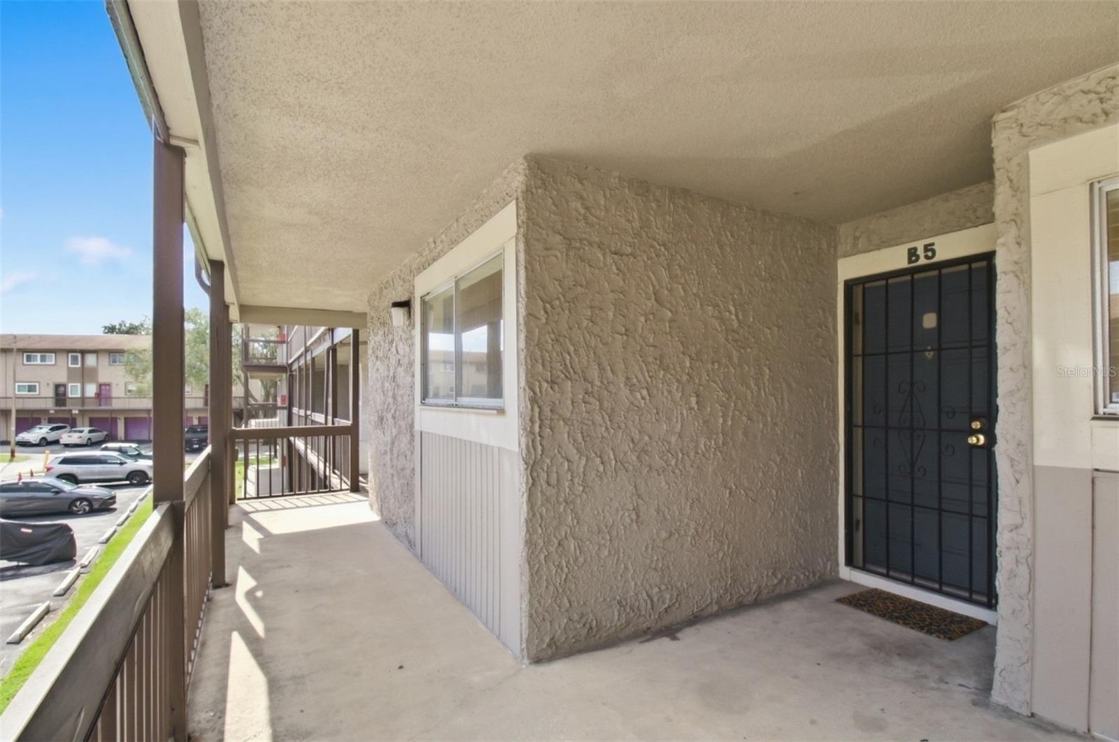 6308 NEWTOWN CIRCLE, #8B5, Tampa, FL 33615