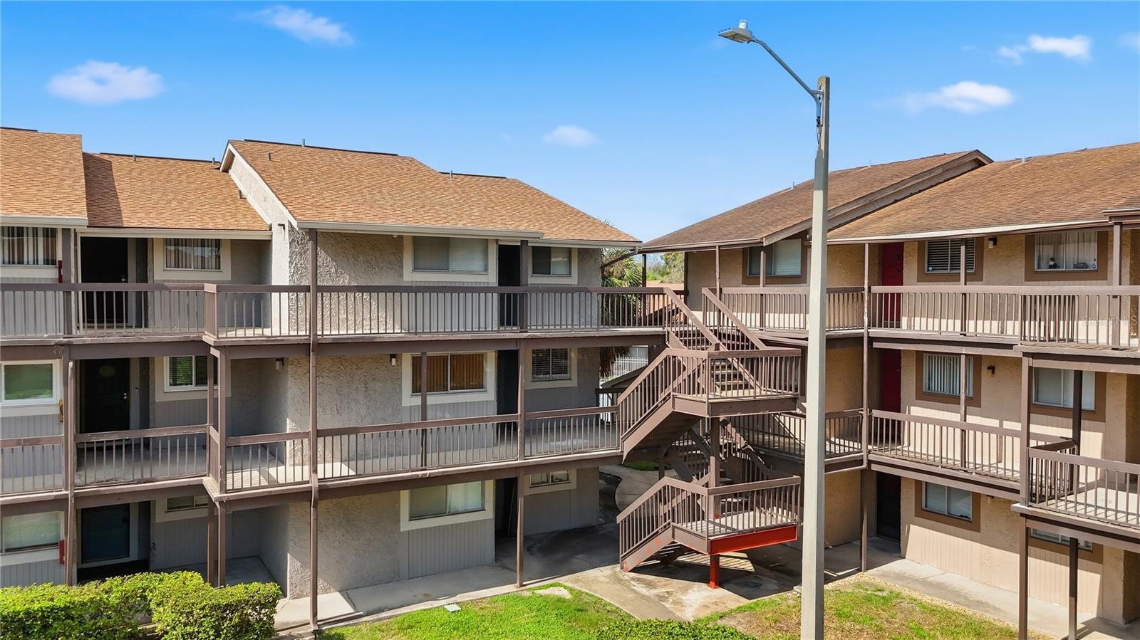 6308 NEWTOWN CIRCLE, #8B5, Tampa, FL 33615