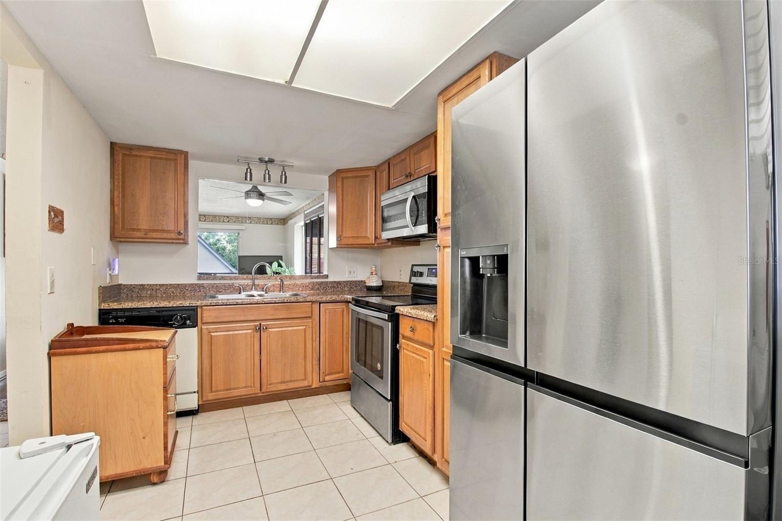 6308 NEWTOWN CIRCLE, #8B5, Tampa, FL 33615