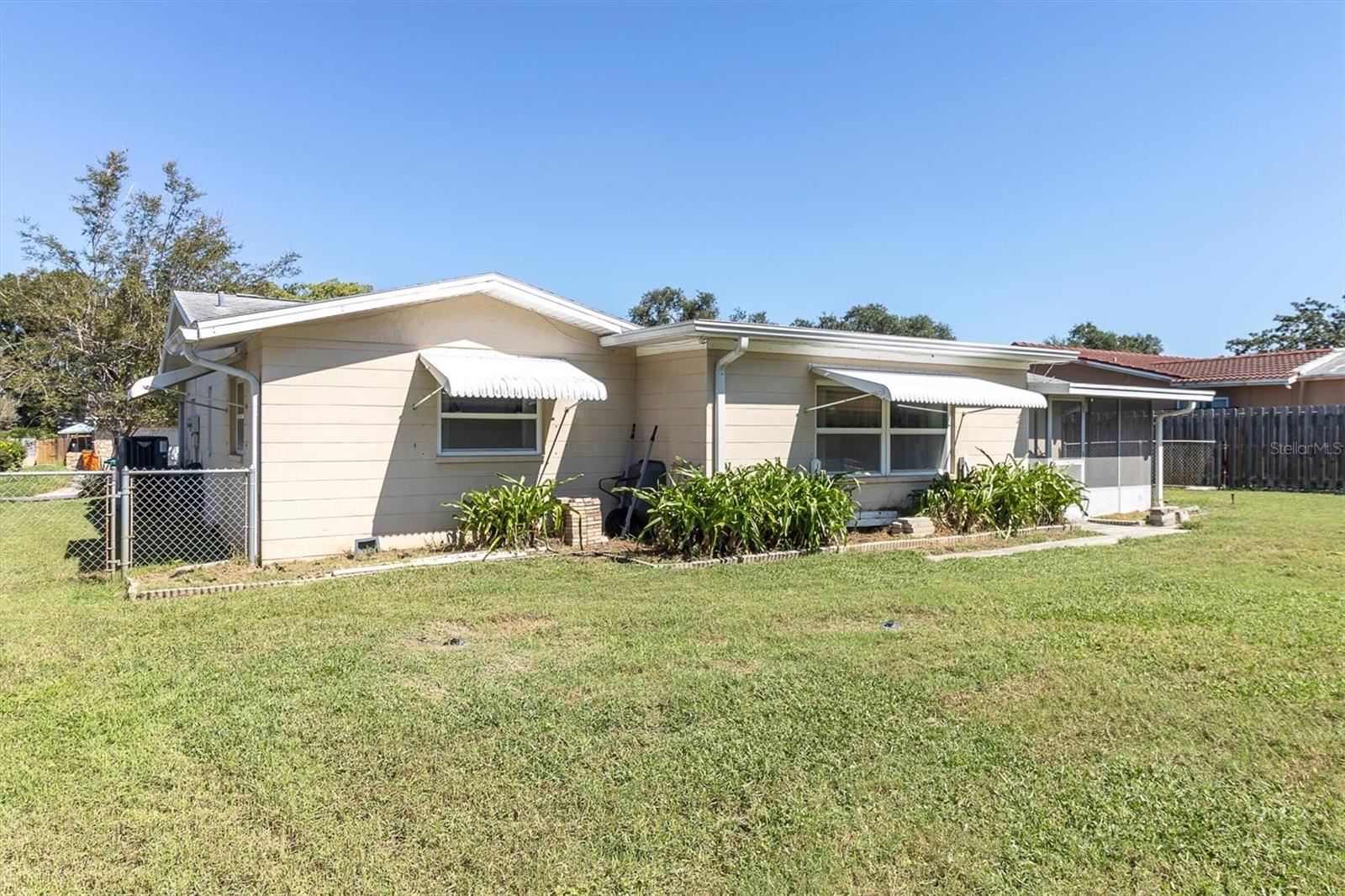 13800 87TH AVENUE, Seminole, FL 33776