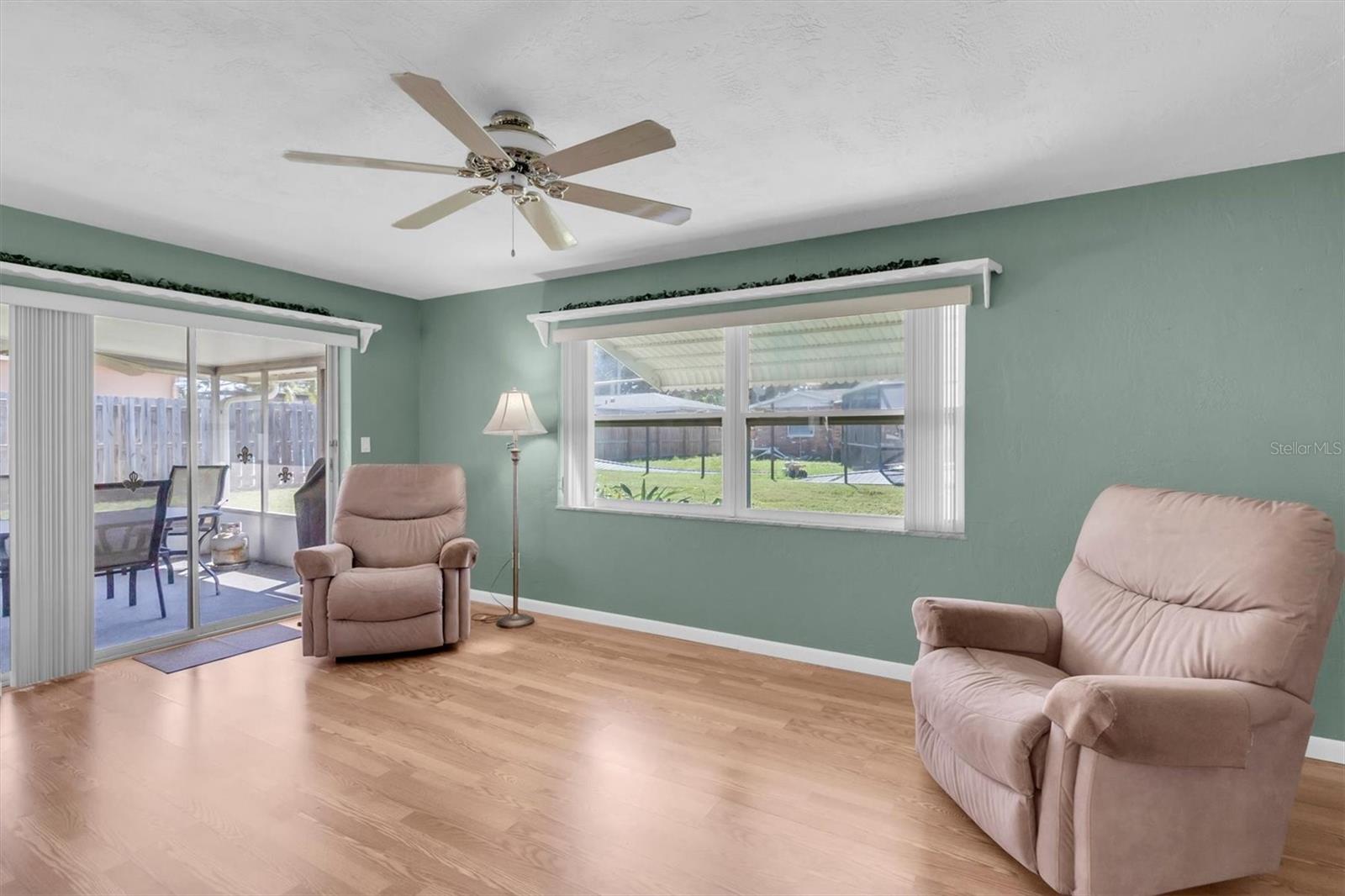 13800 87TH AVENUE, Seminole, FL 33776