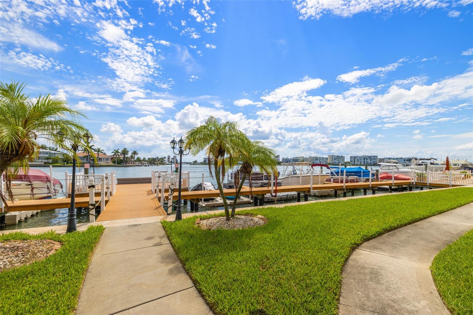 pathway to deck and pool