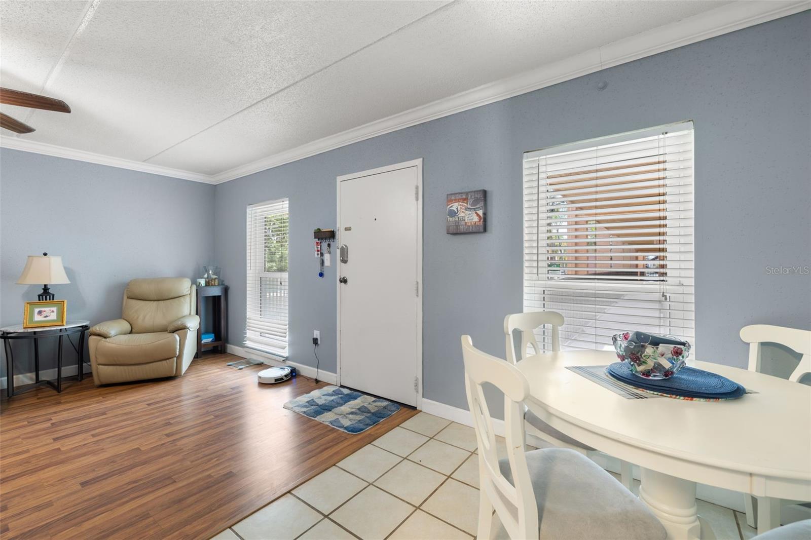 Livingroom/dining room