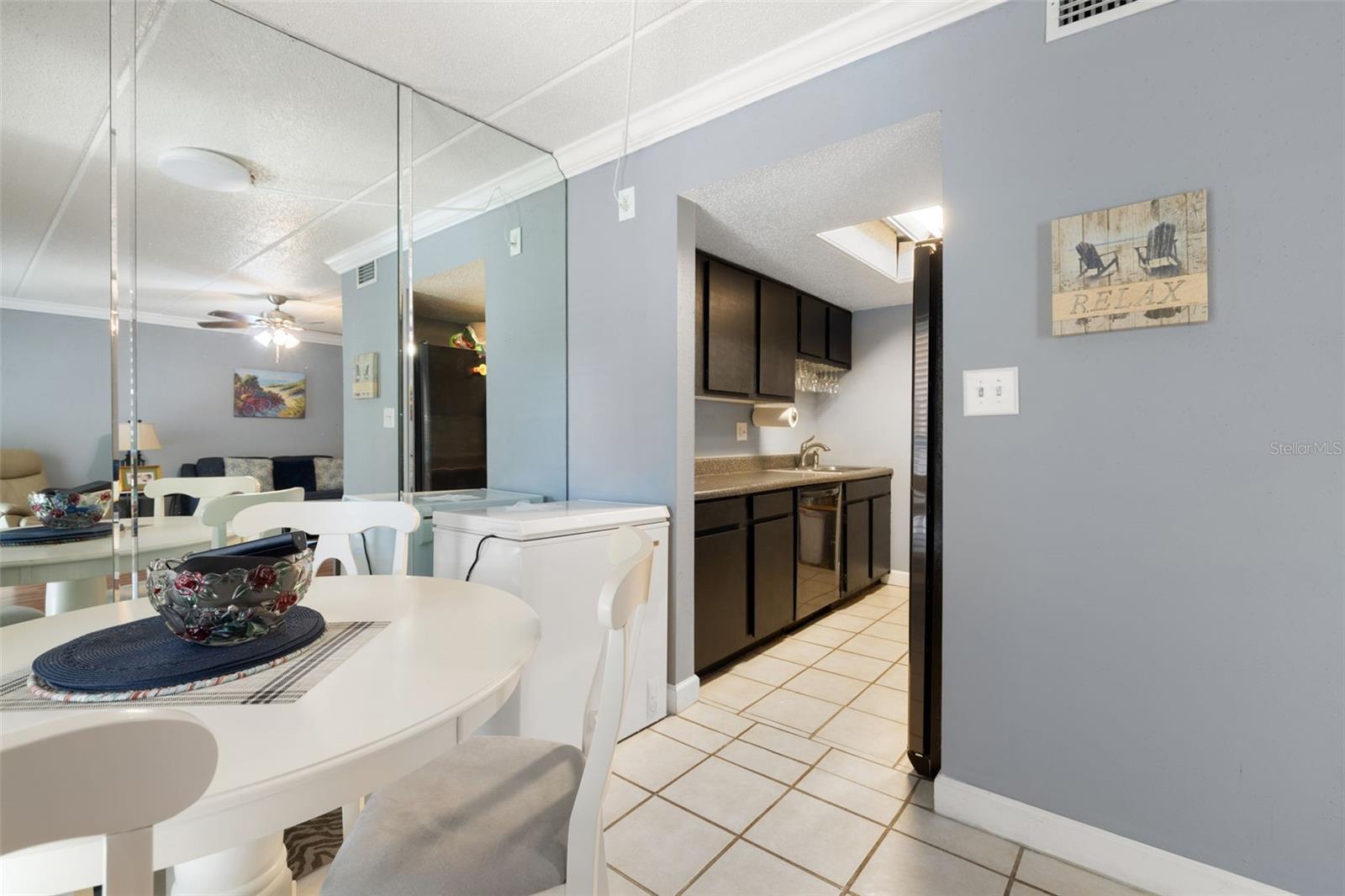 Dining room/ kitchen