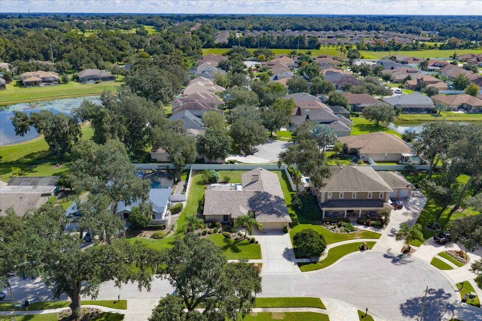 Surrounded by beautiful homes and community!
