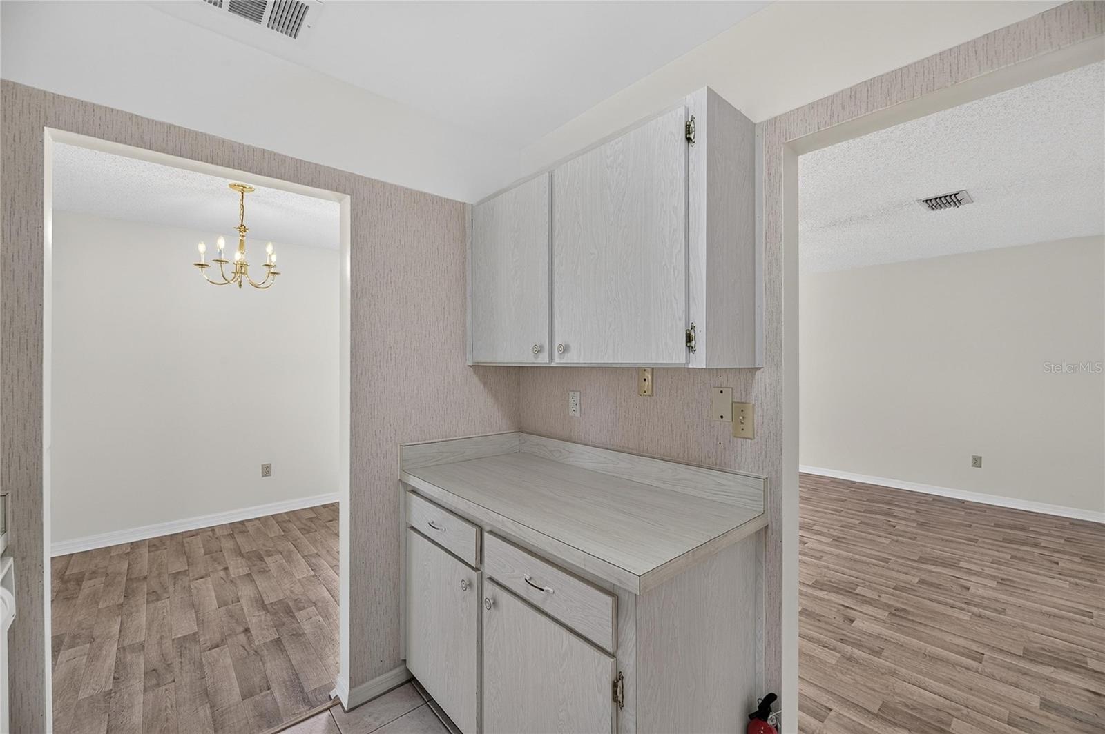 1904 CANTERBURY LANE, #18, Sun City Center, FL 33573