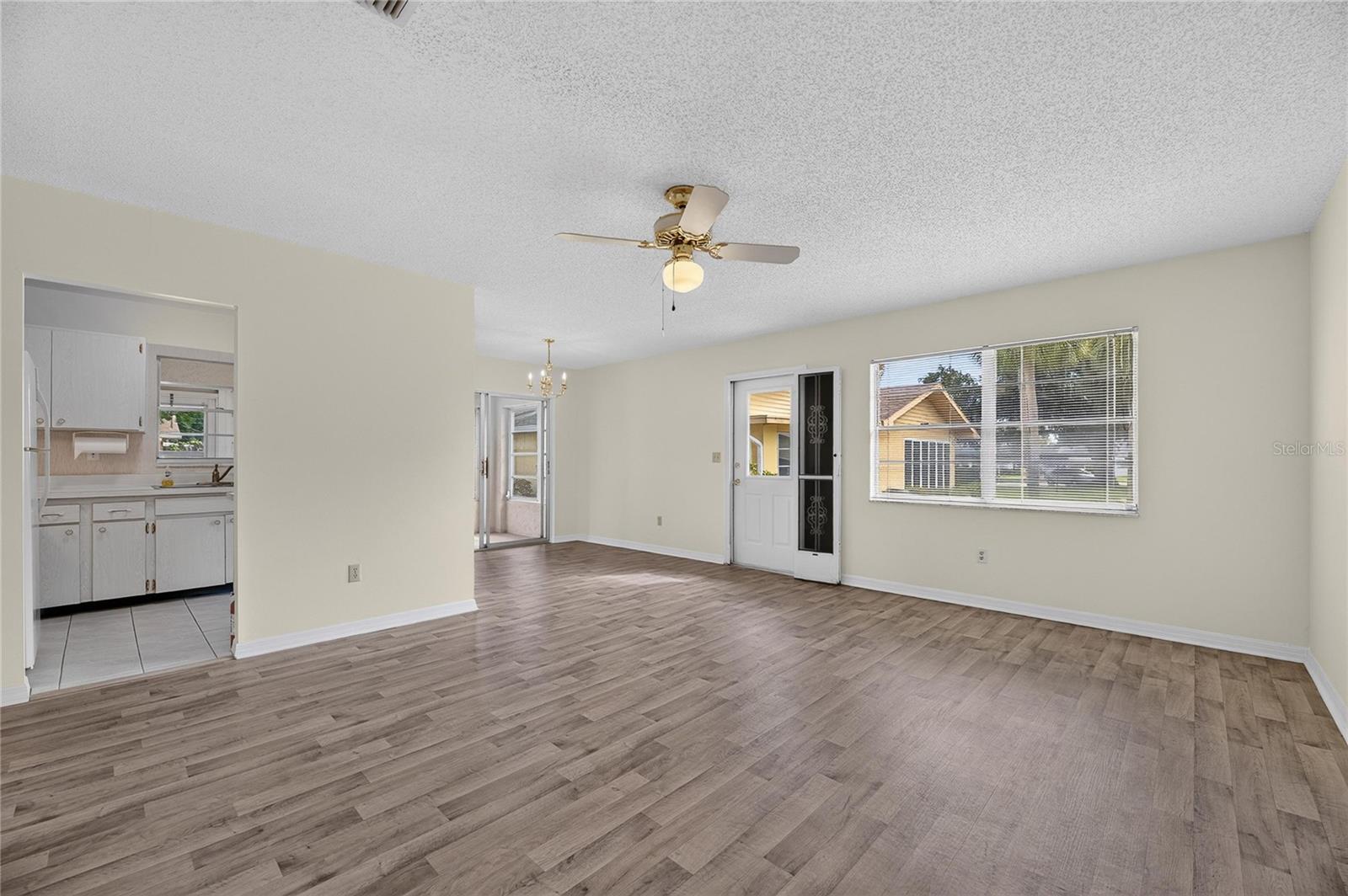 1904 CANTERBURY LANE, #18, Sun City Center, FL 33573